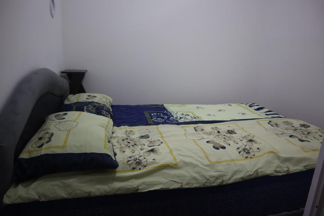 Stan Na Dan Sarajevo Bulevar Apartamento Exterior foto